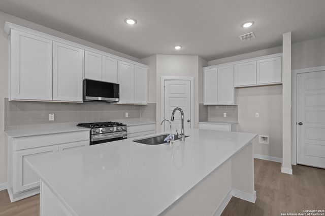 6510 Bufflehead Bend, Leon Valley, TX 78240