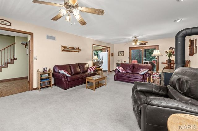 5 Wolf Creek Court, St Peters, MO 63376