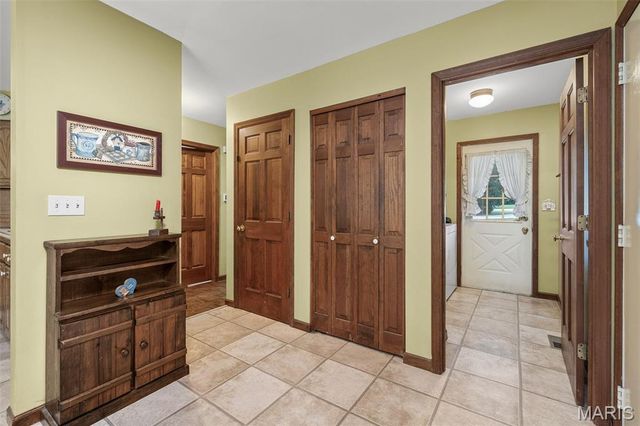 5 Wolf Creek Court, St Peters, MO 63376