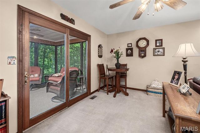5 Wolf Creek Court, St Peters, MO 63376