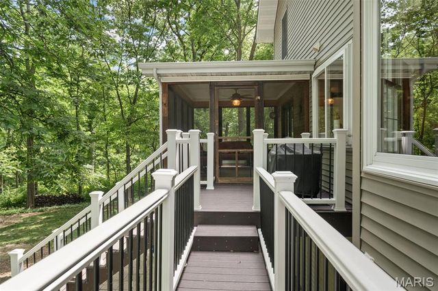 5 Wolf Creek Court, St Peters, MO 63376