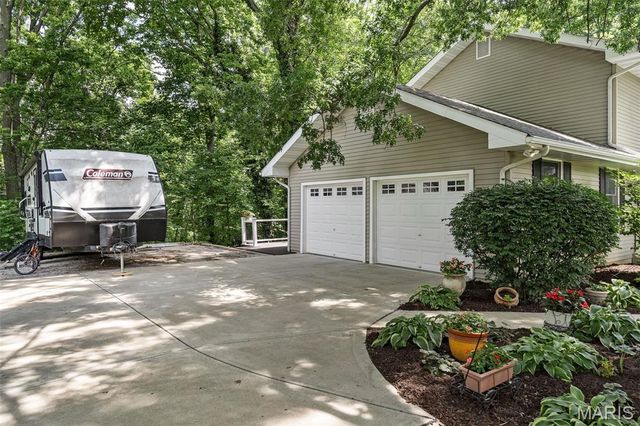 5 Wolf Creek Court, St Peters, MO 63376