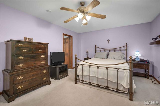 5 Wolf Creek Court, St Peters, MO 63376
