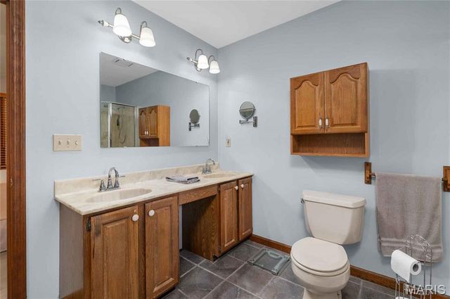 5 Wolf Creek Court, St Peters, MO 63376
