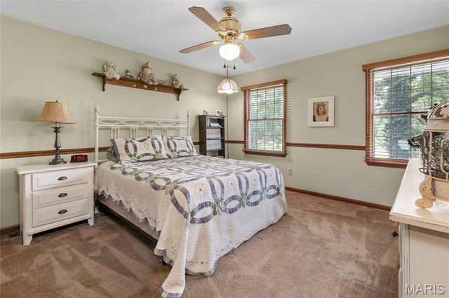 5 Wolf Creek Court, St Peters, MO 63376