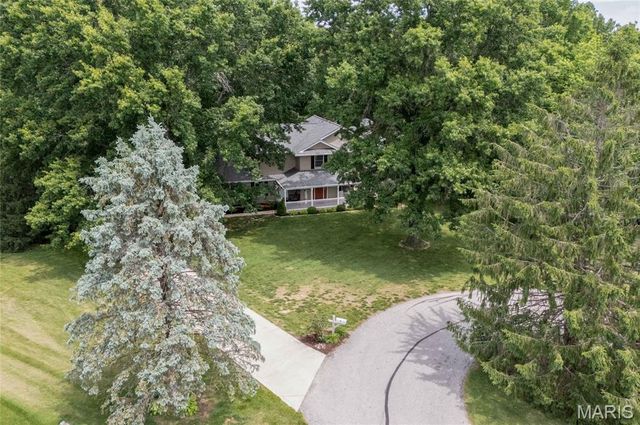 5 Wolf Creek Court, St Peters, MO 63376