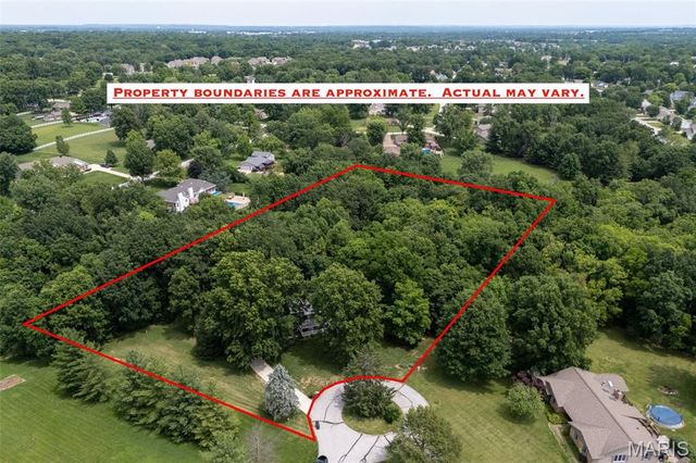 5 Wolf Creek Court, St Peters, MO 63376