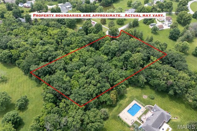 5 Wolf Creek Court, St Peters, MO 63376