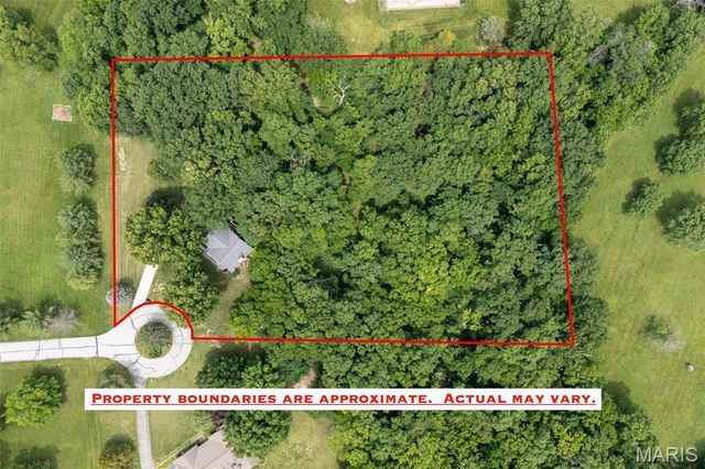 5 Wolf Creek Court, St Peters, MO 63376