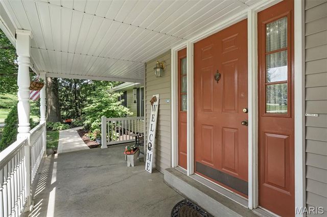 5 Wolf Creek Court, St Peters, MO 63376