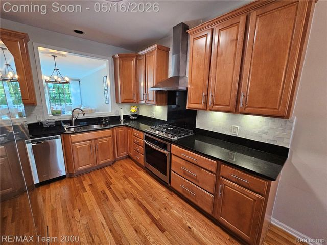 16792 Lyonhurst Circle, Northville Township, MI 48168