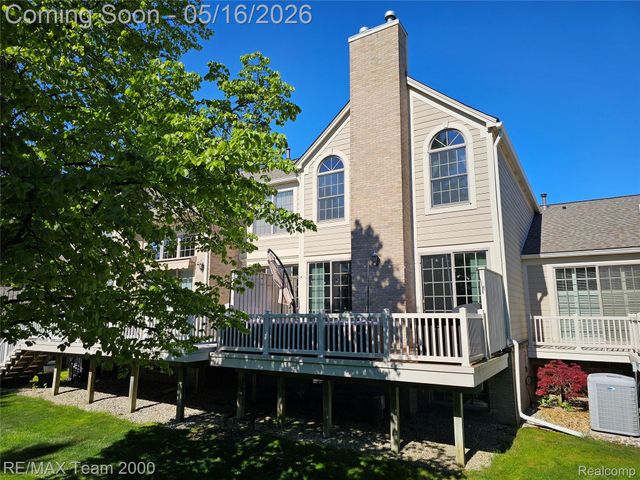 16792 Lyonhurst Circle, Northville Township, MI 48168