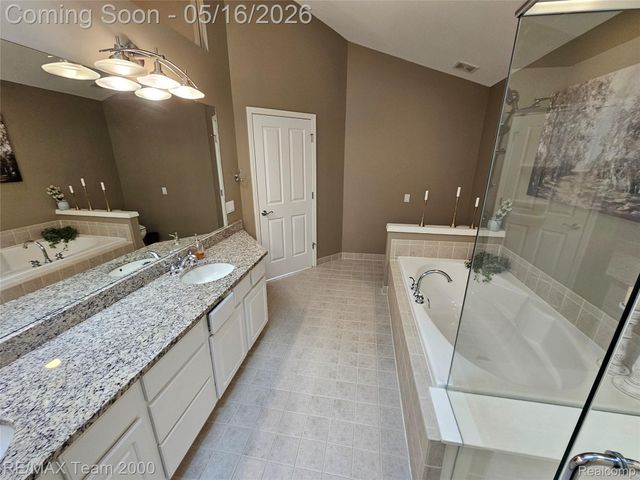 16792 Lyonhurst Circle, Northville Township, MI 48168