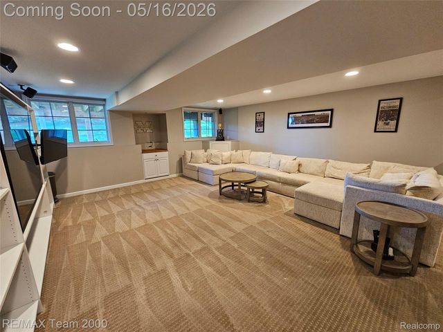 16792 Lyonhurst Circle, Northville Township, MI 48168