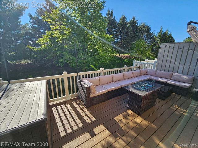 16792 Lyonhurst Circle, Northville Township, MI 48168