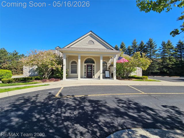 16792 Lyonhurst Circle, Northville Township, MI 48168