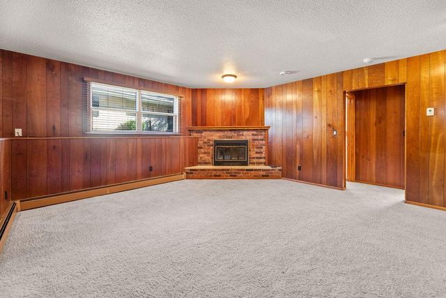 2807 Edgewood Drive N, Fargo, ND 58102