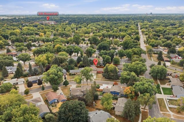 2807 Edgewood Drive N, Fargo, ND 58102