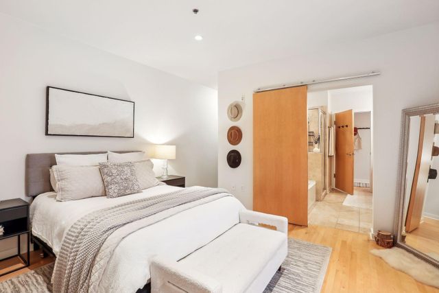 3116 W Lake Street 217, Minneapolis, MN 55416