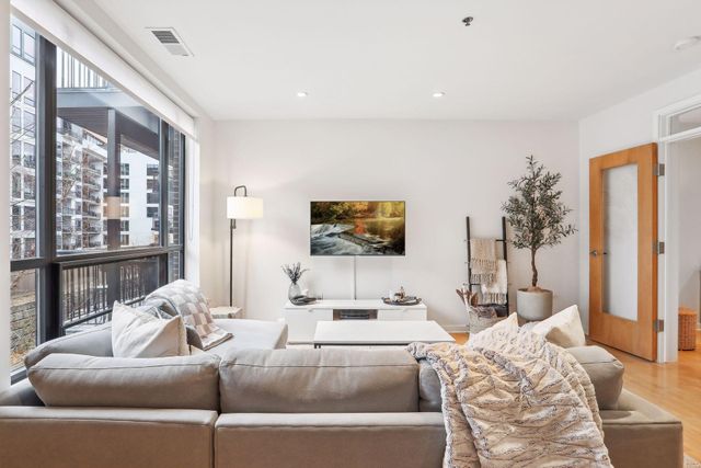 3116 W Lake Street 217, Minneapolis, MN 55416