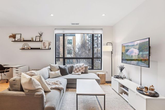 3116 W Lake Street 217, Minneapolis, MN 55416