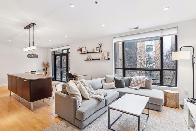 3116 W Lake Street 217, Minneapolis, MN 55416