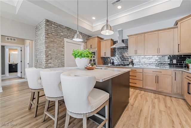 5302 Charlotte's Way SL33, Sheffield Village, OH 44035