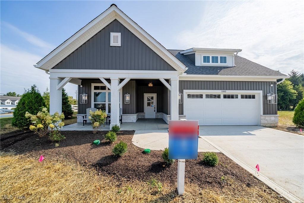 5302 Charlotte's Way SL33, Sheffield Village, OH 44035