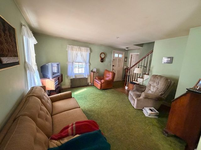 192 Concord Rd, Lincoln, MA 01773