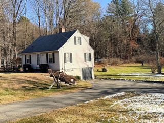 192 Concord Rd, Lincoln, MA 01773