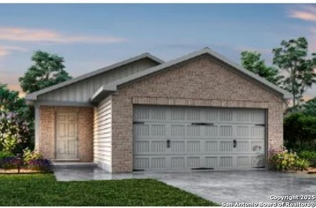 713 Cadena Loop, Kenedy, TX 78119