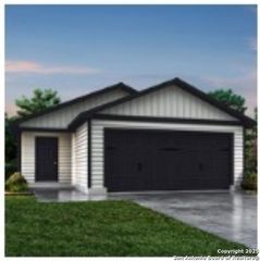 713 Cadena Loop, Kenedy, TX 78119