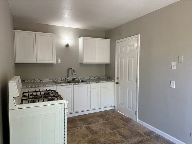 1361 Daytona Dr, Corpus Christi, TX 78415