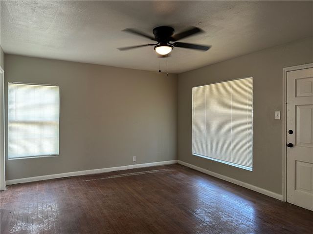 1361 Daytona Dr, Corpus Christi, TX 78415