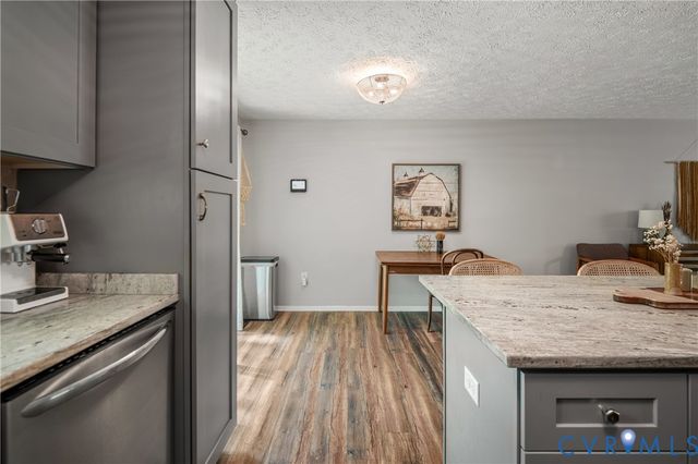 13715 Sutters Mill Cir, Midlothian, VA 23112