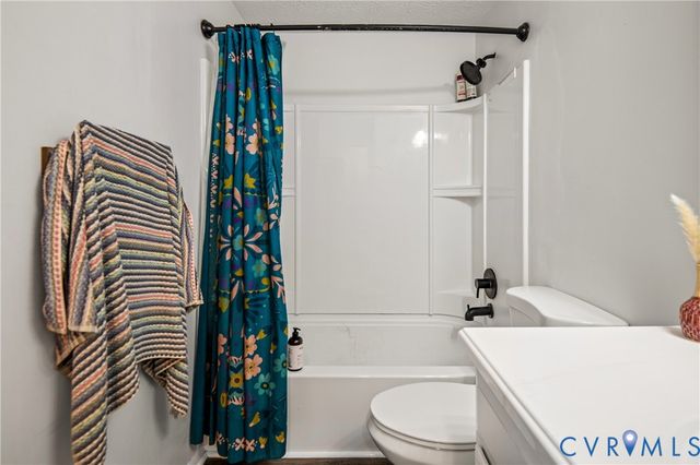 13715 Sutters Mill Cir, Midlothian, VA 23112