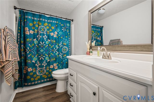13715 Sutters Mill Cir, Midlothian, VA 23112