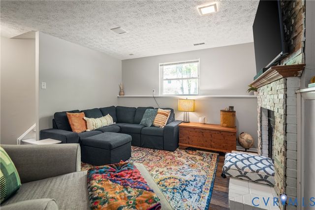 13715 Sutters Mill Cir, Midlothian, VA 23112