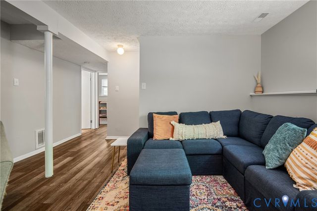 13715 Sutters Mill Cir, Midlothian, VA 23112