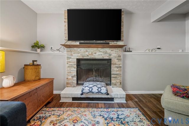 13715 Sutters Mill Cir, Midlothian, VA 23112