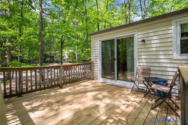 13715 Sutters Mill Cir, Midlothian, VA 23112