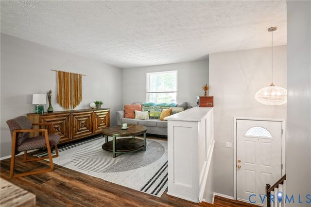 13715 Sutters Mill Cir, Midlothian, VA 23112