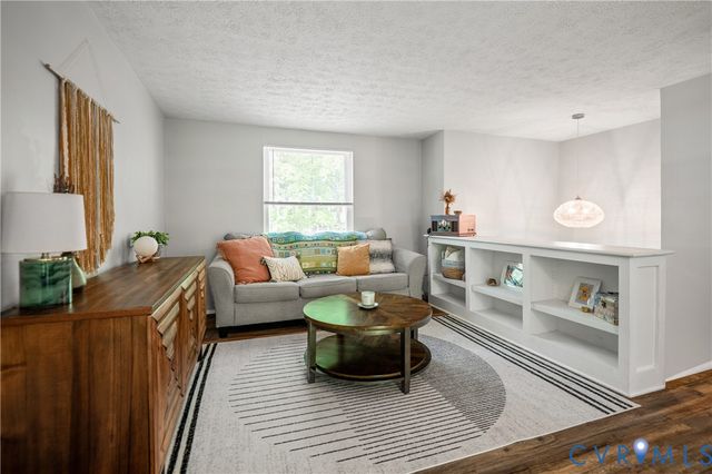 13715 Sutters Mill Cir, Midlothian, VA 23112