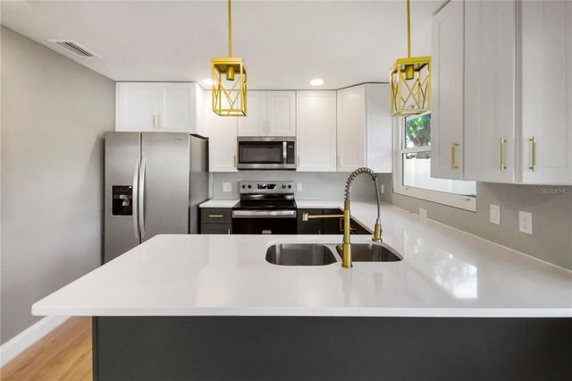 3141 IRVING STREET, Sarasota, FL 34237