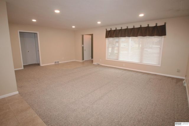 301 Rose Avenue, Yutan, NE 68073