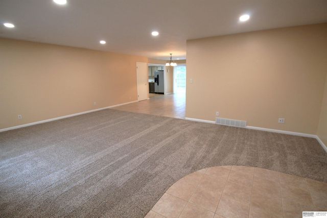 301 Rose Avenue, Yutan, NE 68073