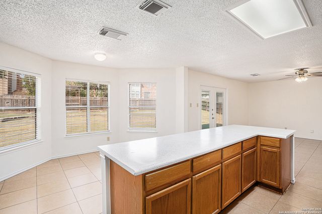 8302 Parry Path, Converse, TX 78109