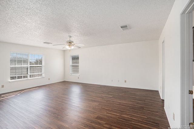 8302 Parry Path, Converse, TX 78109