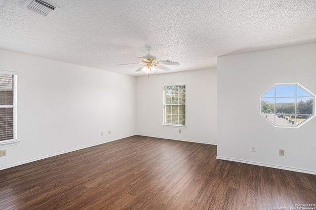 8302 Parry Path, Converse, TX 78109