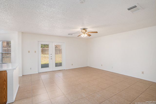 8302 Parry Path, Converse, TX 78109